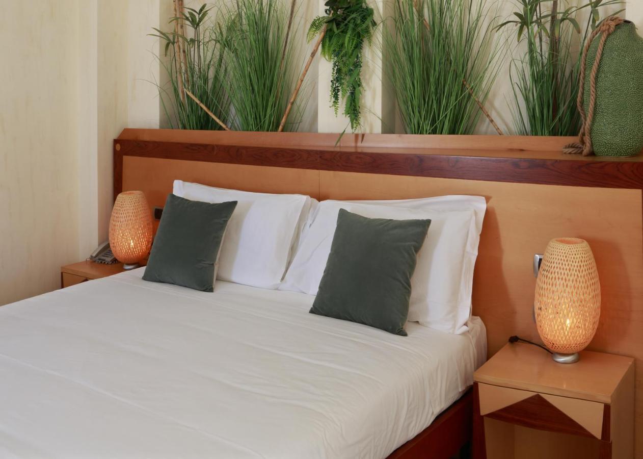Piccadilly Rooms Restaurant And Beach Санта Мария ал Баньо Екстериор снимка